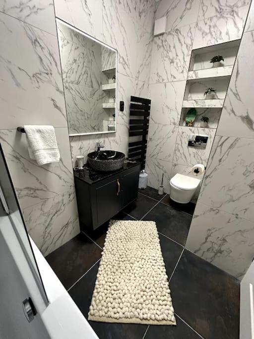 One Bedroom Flat Near Vivo