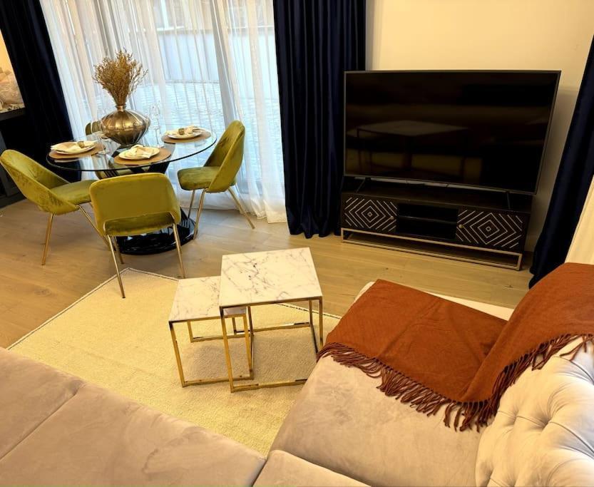 One Bedroom Flat Near Vivo Apartment *